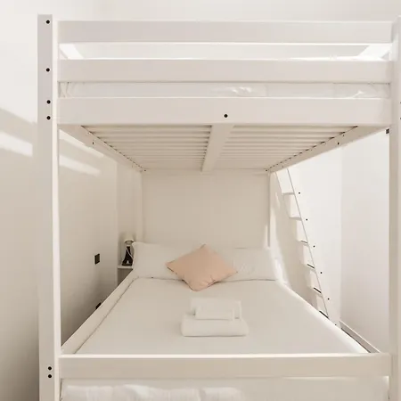 Apartment Sant Ambroeus Garden Milan